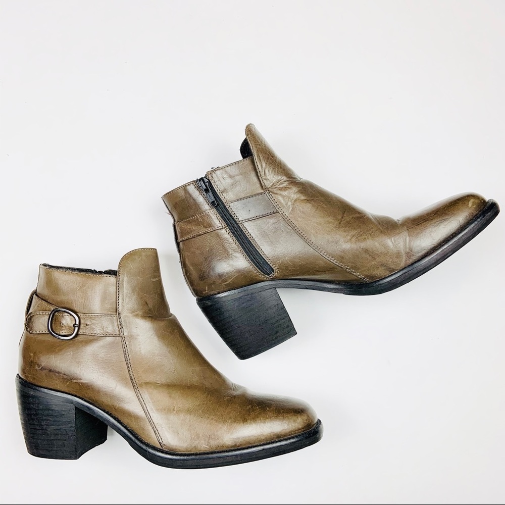 Boemos | Leather Ankle Booties